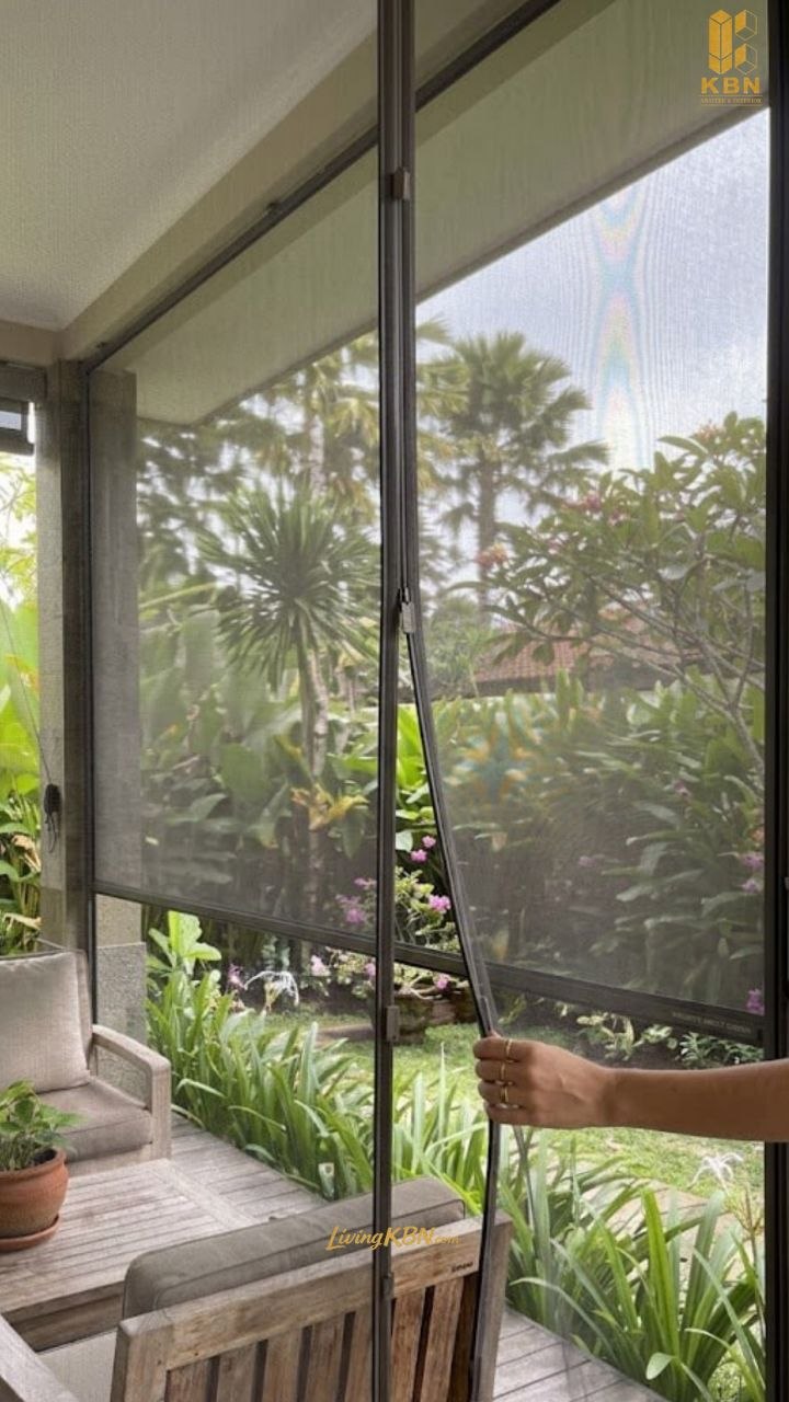 Insect screen jalur rel presisi pada bukaan tinggi lantai ke plafon
